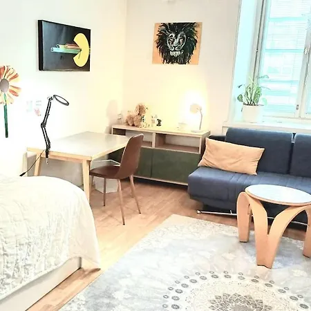 Huoneisto Boheemi, Avara & Viihtyisae Lomakoti Keskusta, 5h+k Turku